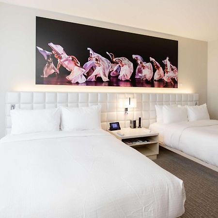 Hall Arts Hotel Dallas, Curio Collection By Hilton エクステリア 写真