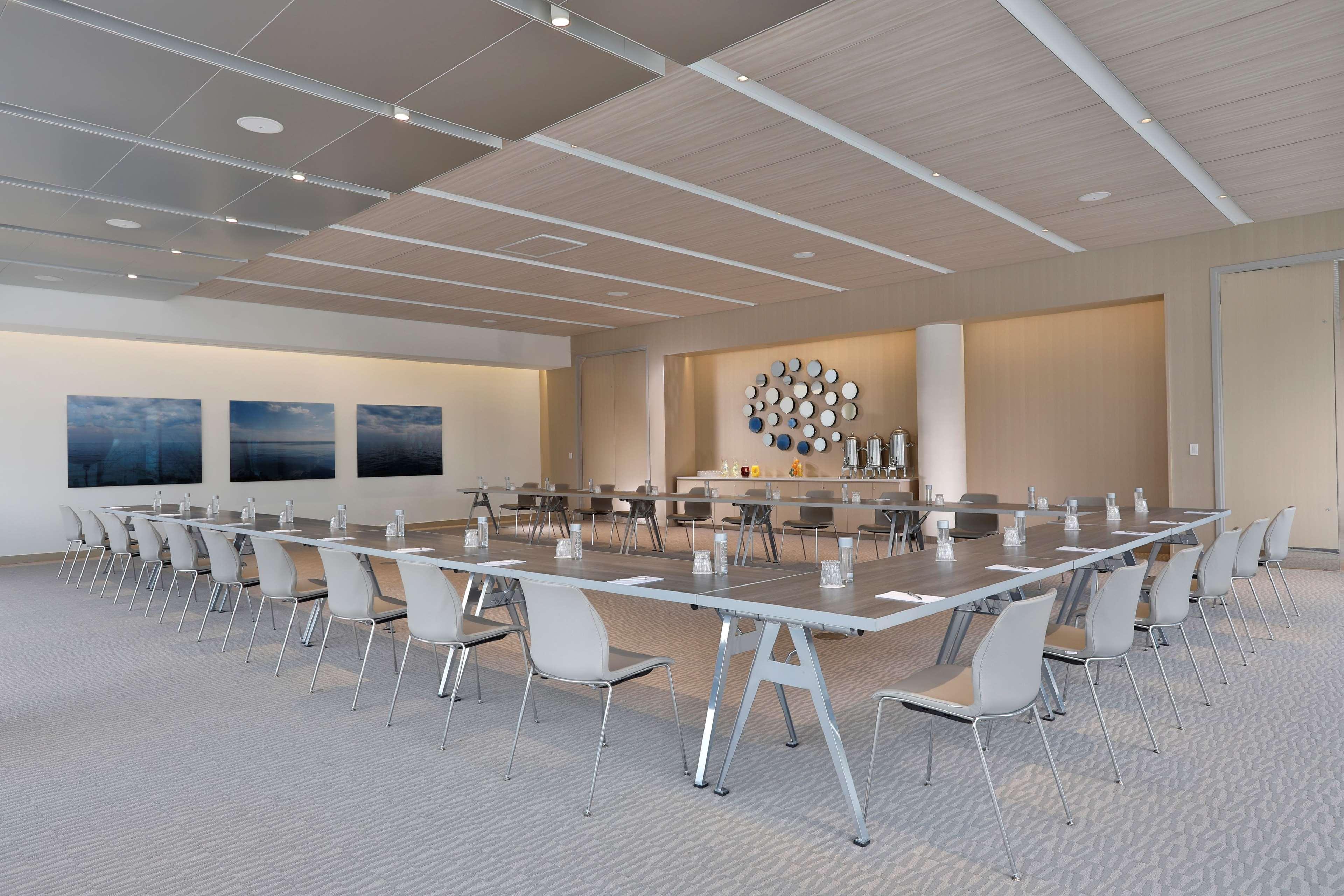 Hall Arts Hotel Dallas, Curio Collection By Hilton エクステリア 写真