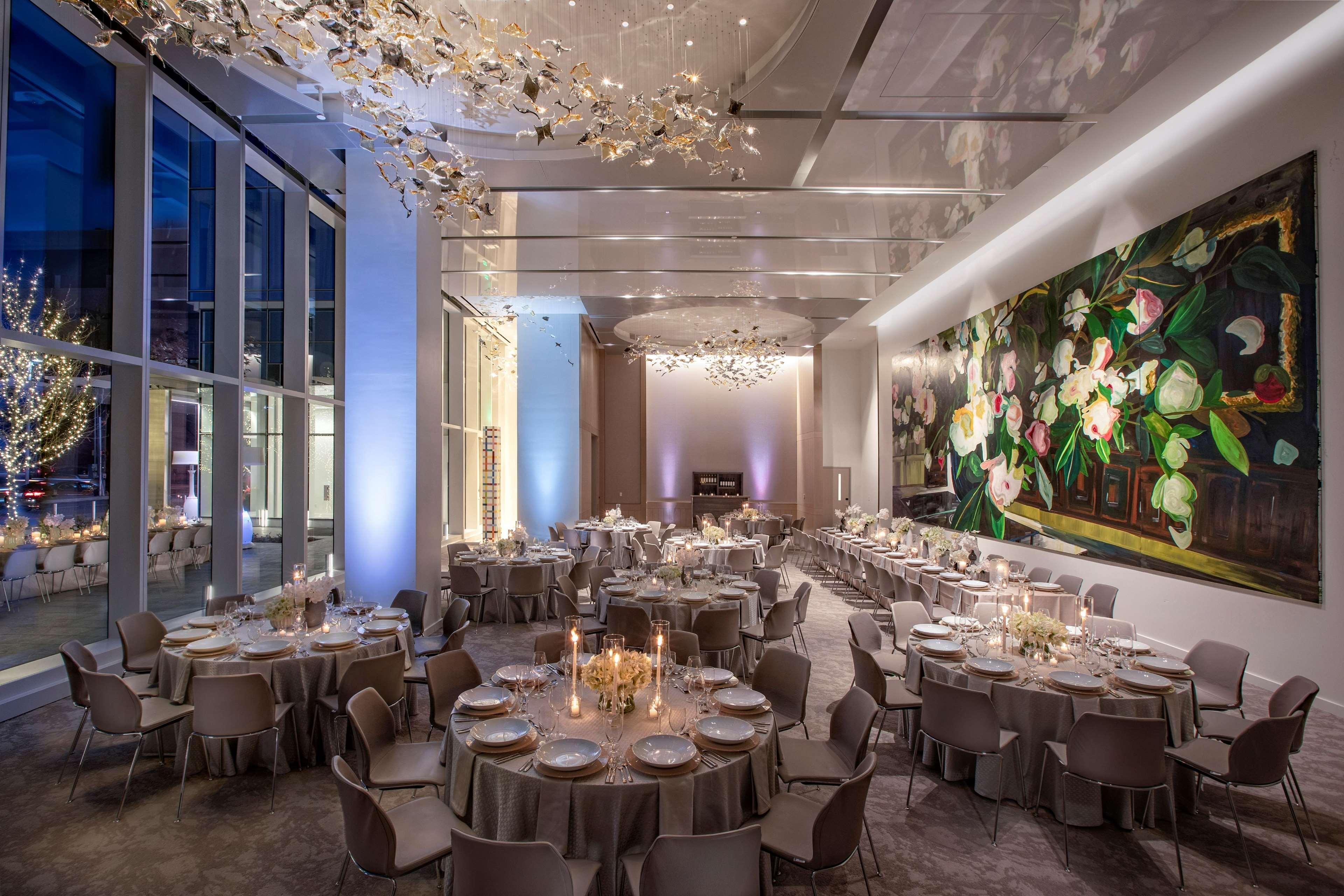 Hall Arts Hotel Dallas, Curio Collection By Hilton エクステリア 写真