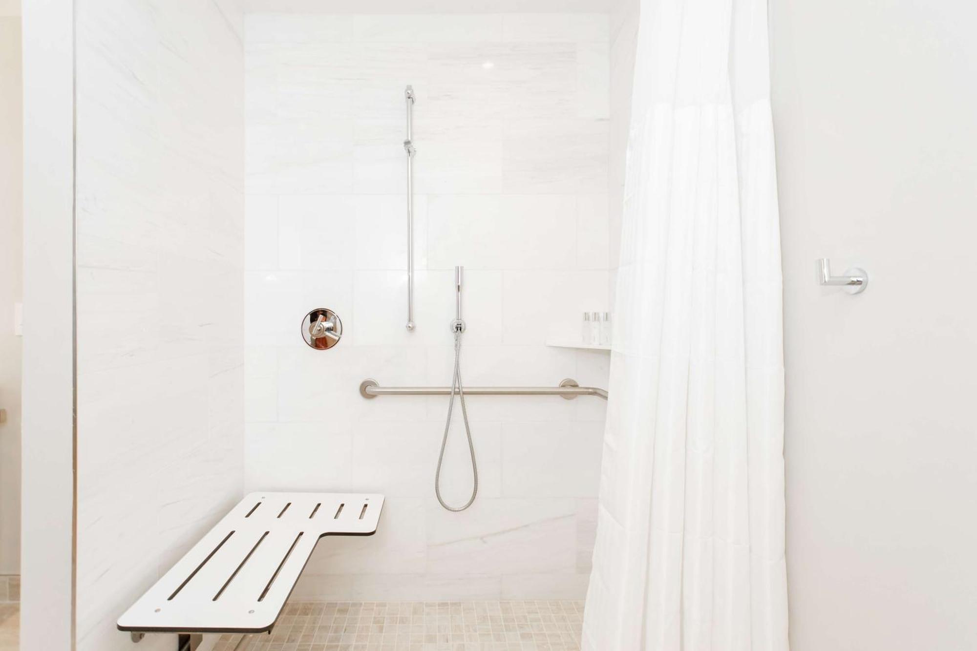 Hall Arts Hotel Dallas, Curio Collection By Hilton エクステリア 写真