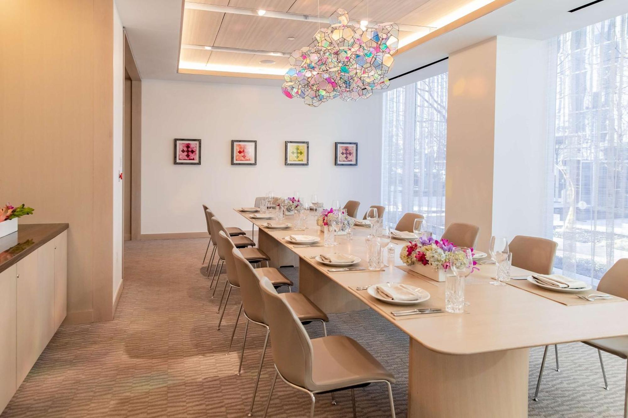 Hall Arts Hotel Dallas, Curio Collection By Hilton エクステリア 写真