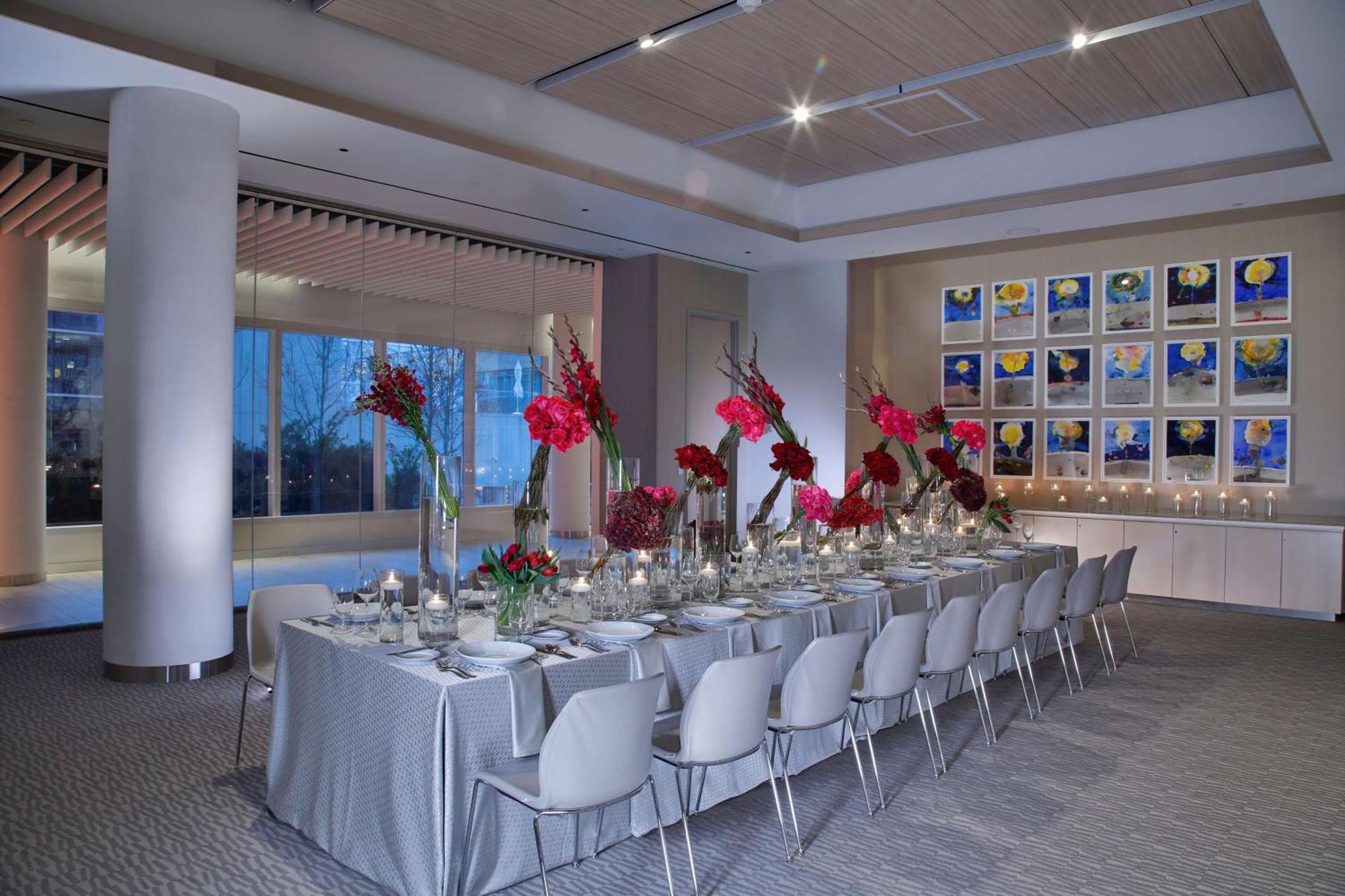 Hall Arts Hotel Dallas, Curio Collection By Hilton エクステリア 写真