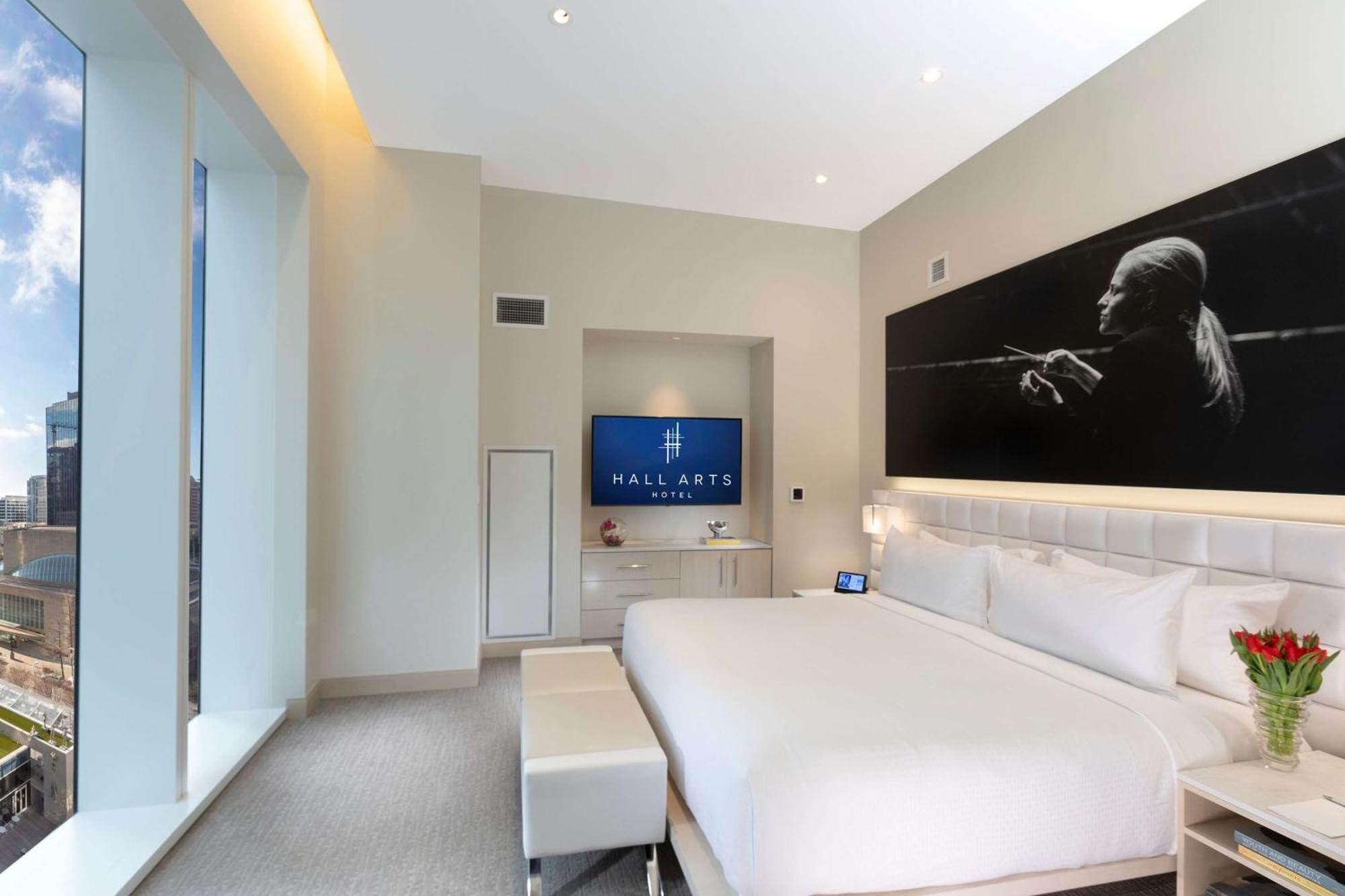 Hall Arts Hotel Dallas, Curio Collection By Hilton エクステリア 写真