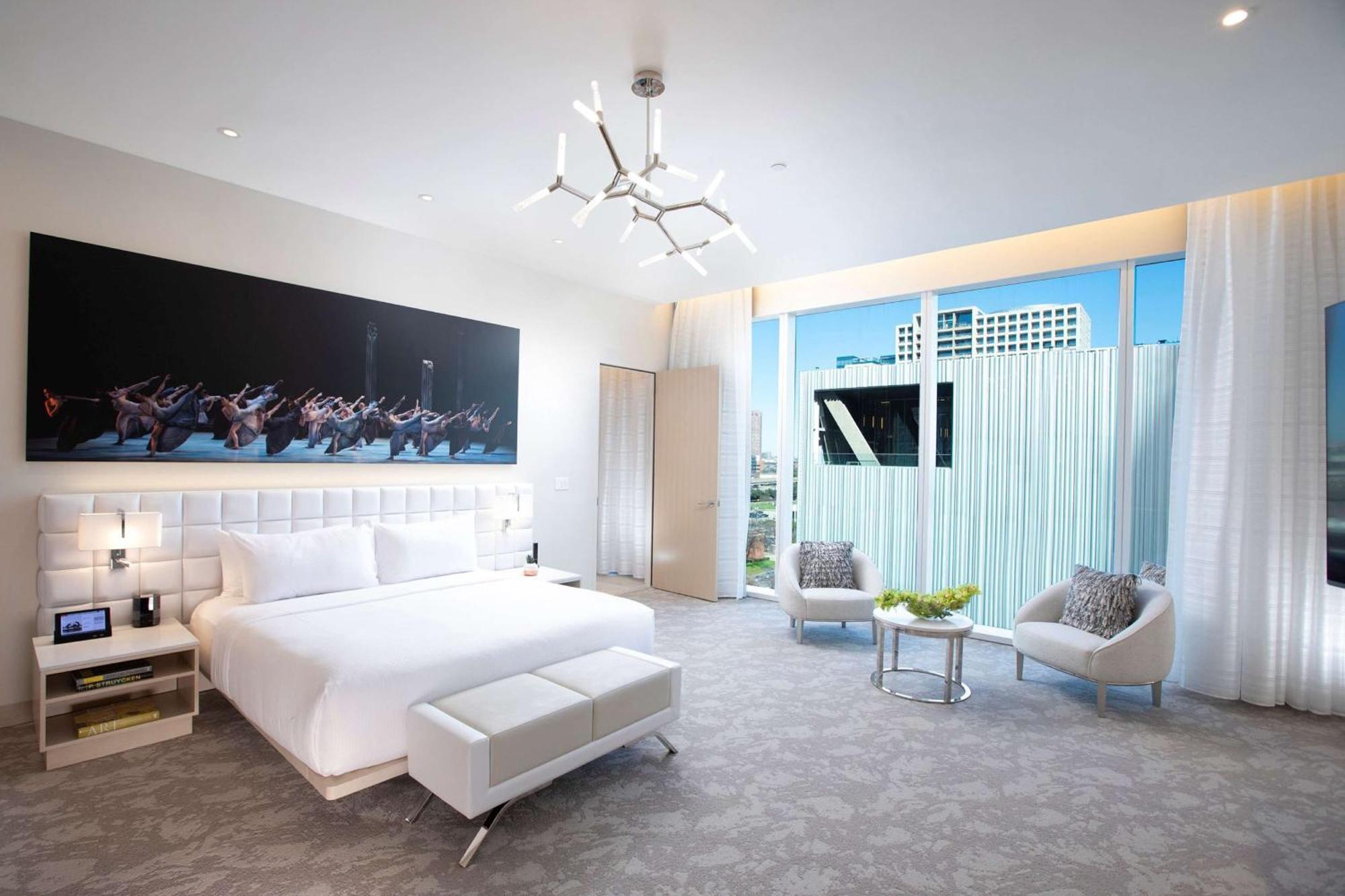 Hall Arts Hotel Dallas, Curio Collection By Hilton エクステリア 写真