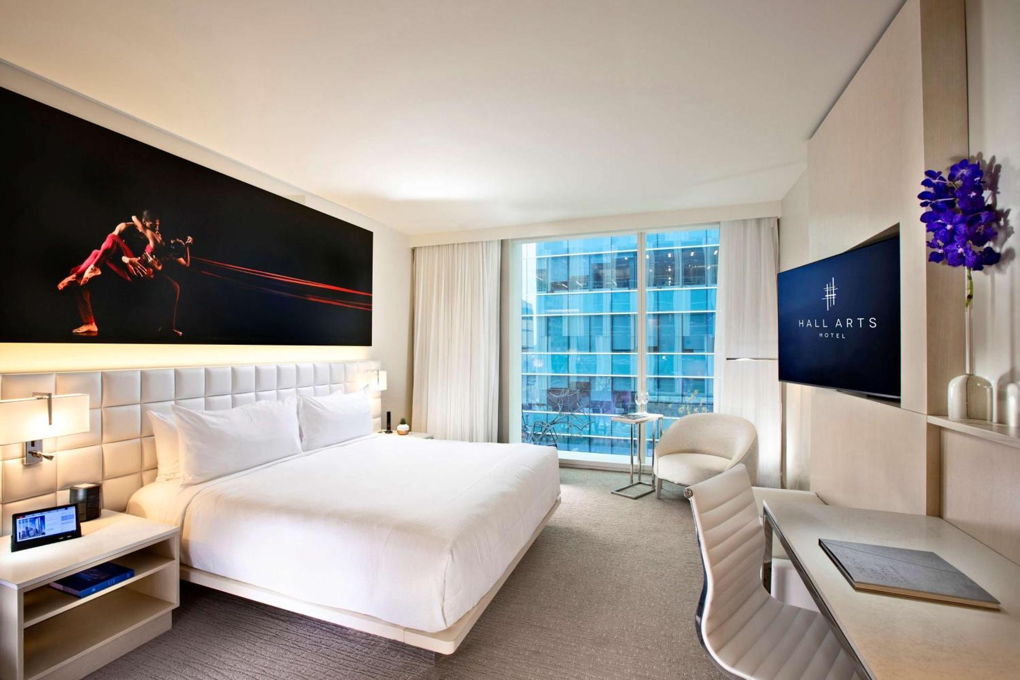 Hall Arts Hotel Dallas, Curio Collection By Hilton エクステリア 写真