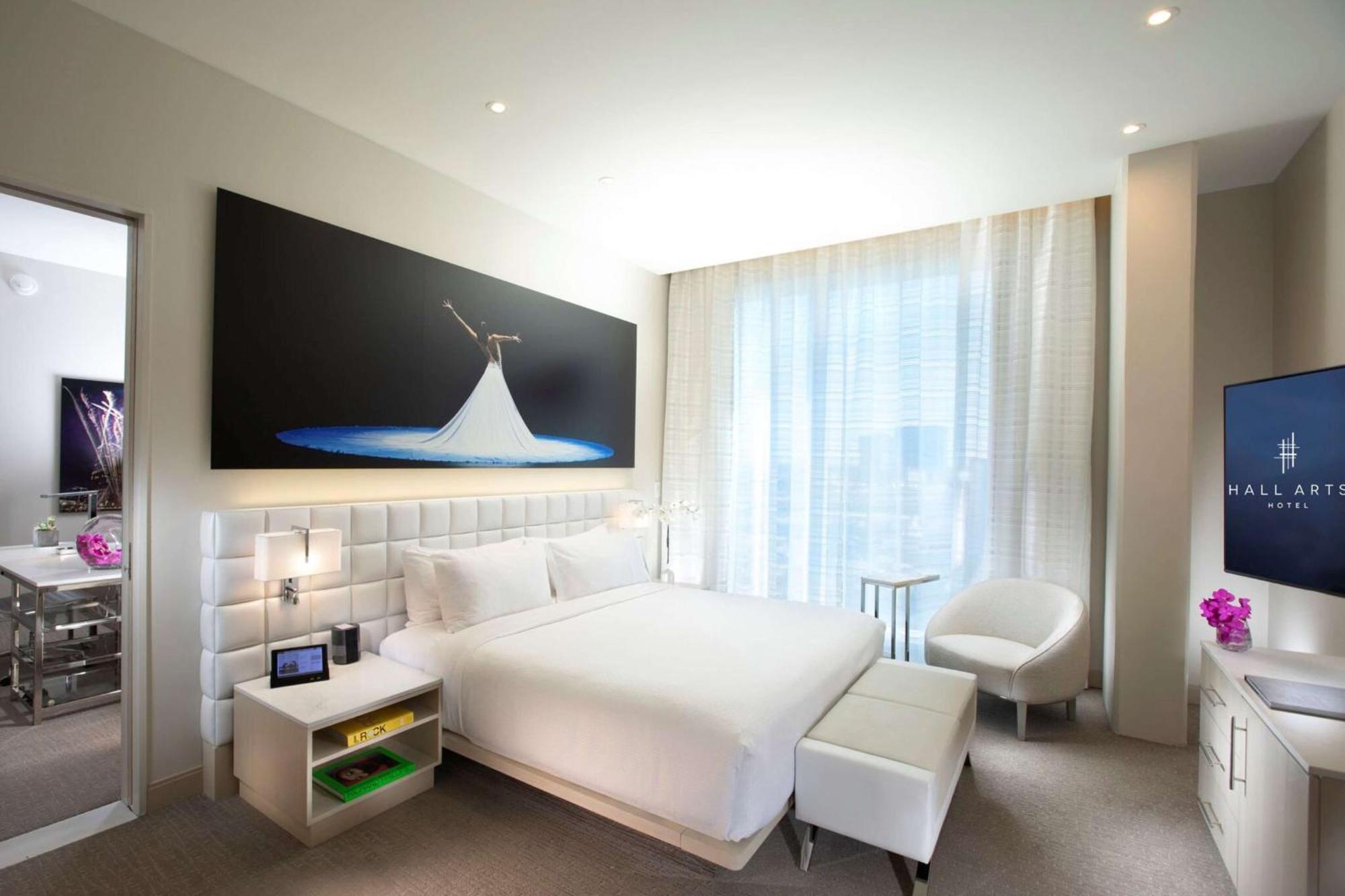 Hall Arts Hotel Dallas, Curio Collection By Hilton エクステリア 写真