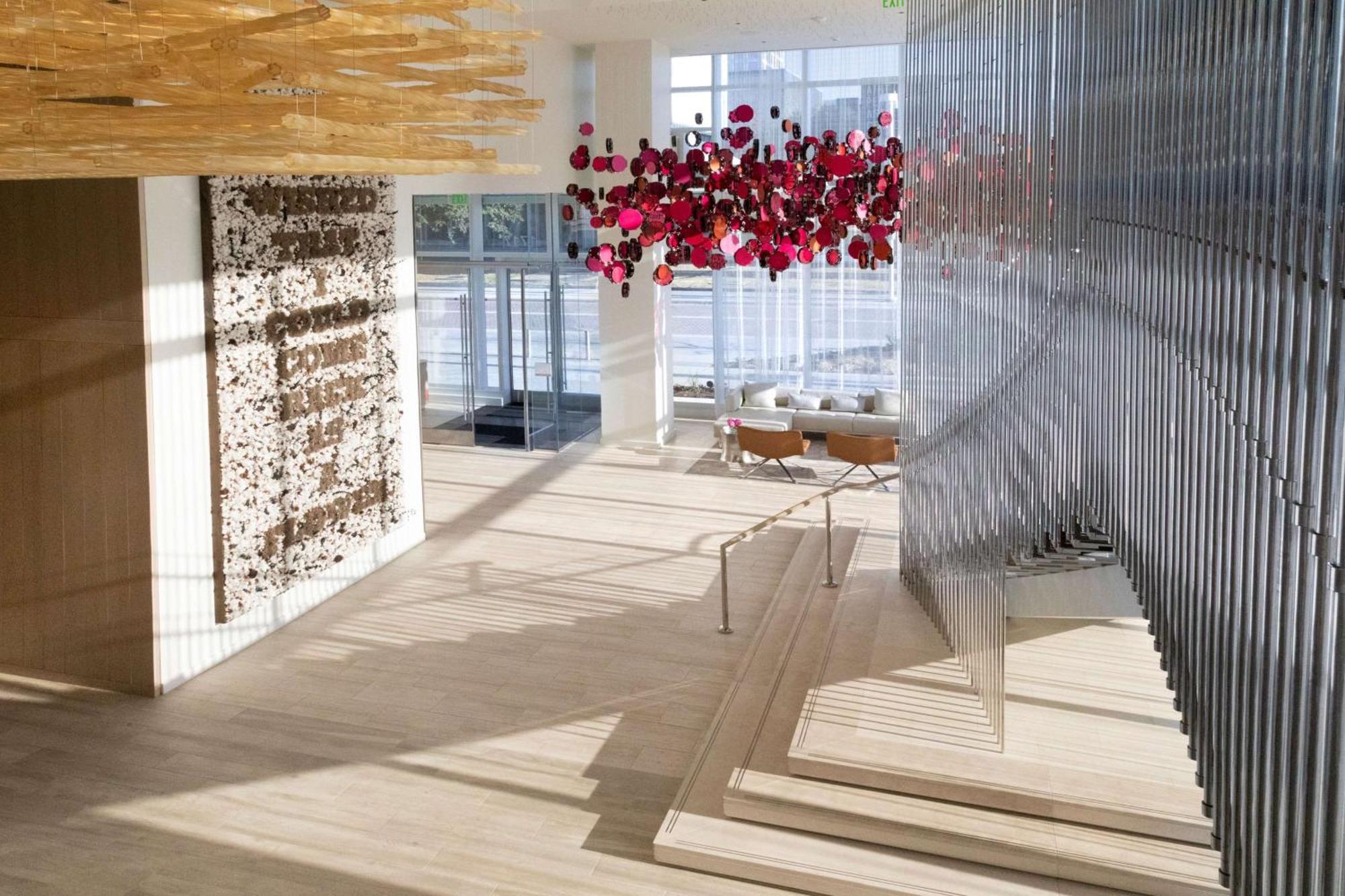 Hall Arts Hotel Dallas, Curio Collection By Hilton エクステリア 写真