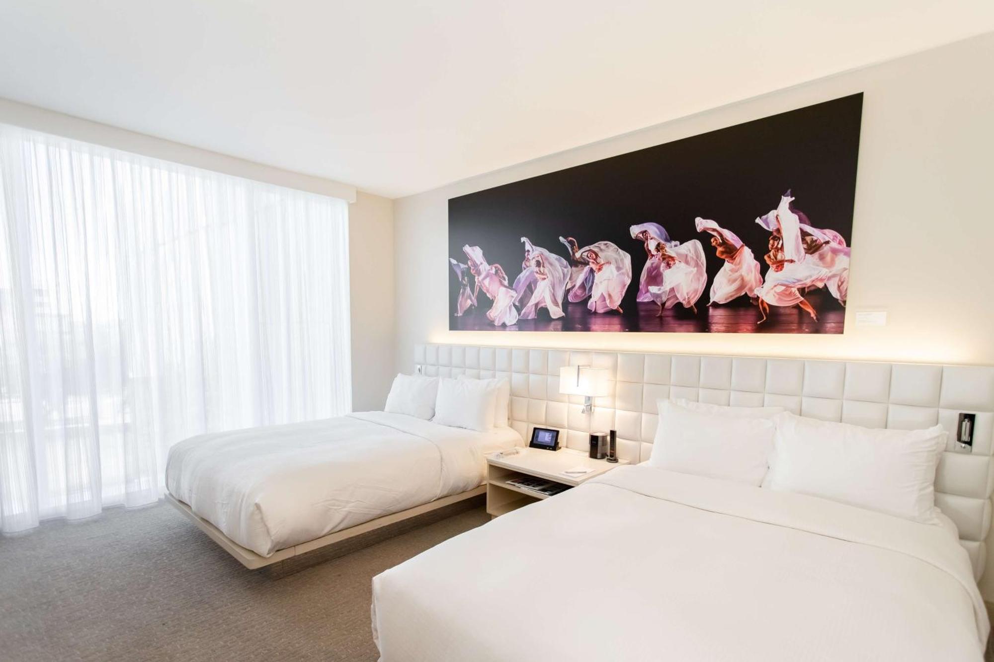 Hall Arts Hotel Dallas, Curio Collection By Hilton エクステリア 写真